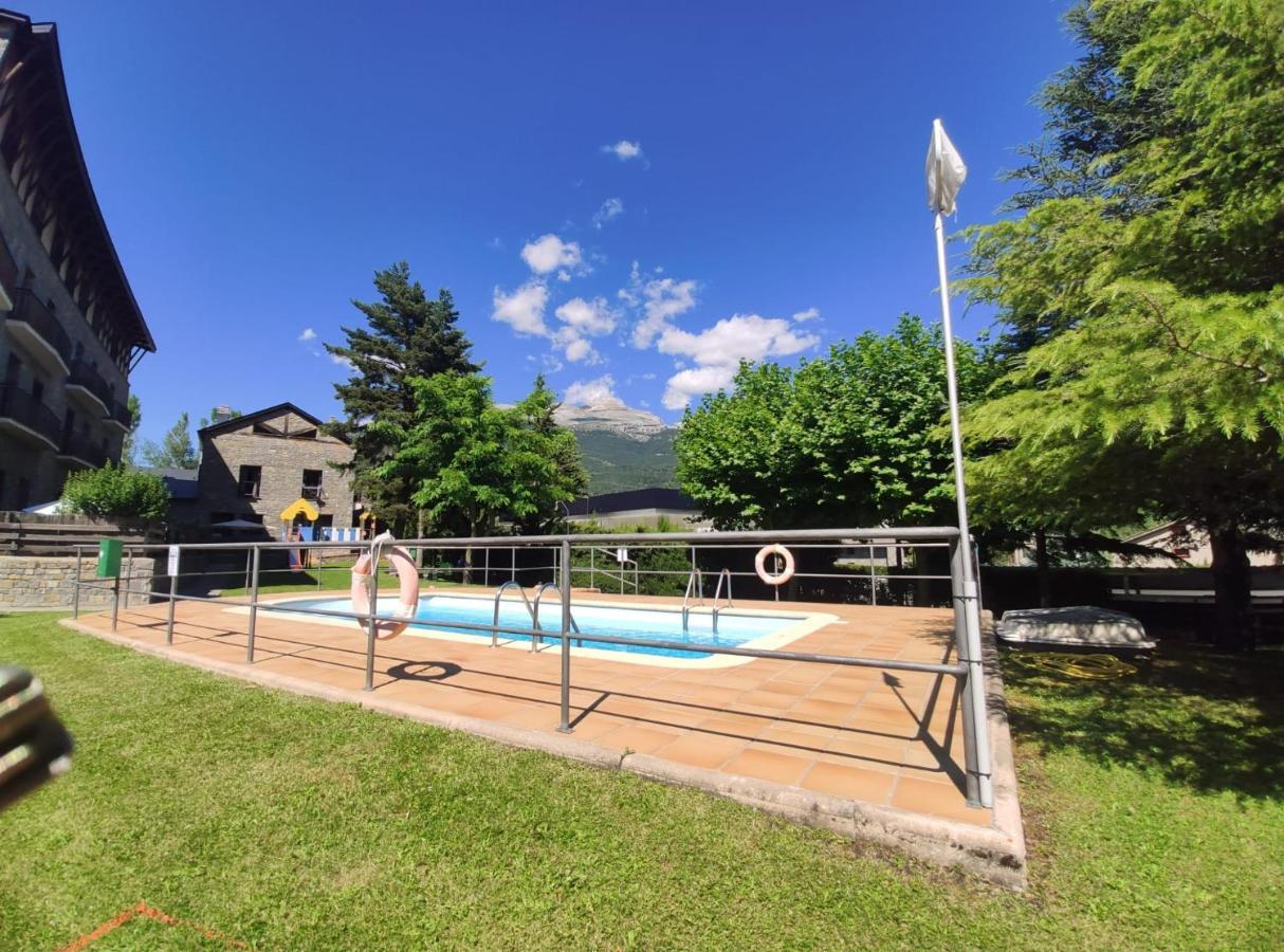 Apartamento Montes De Villanúa Extérieur photo